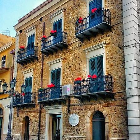 Il Portico Dei Normanni Bed and Breakfast Butera Buitenkant foto